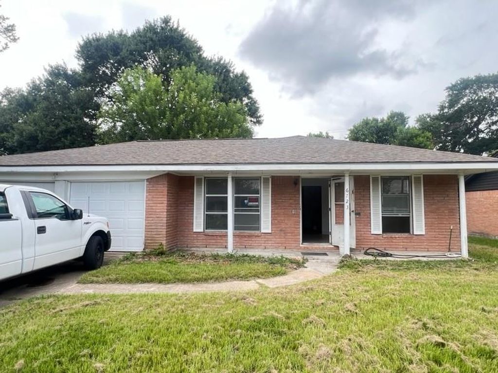 Photo of 6723 Ridgeway Drive Drive, Houston, TX 77087 (MLS # 98747608)