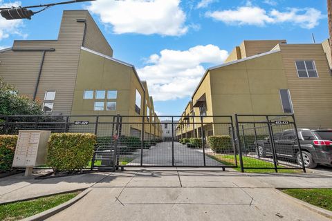 405 Meadow Street Houston TX 77020