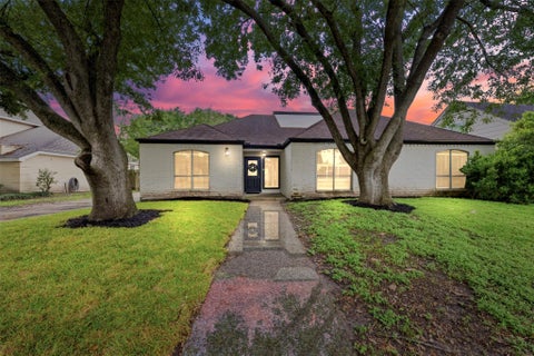 Photo of 7110 Rancheria Drive, Houston, TX 77083 (MLS # 10955556)