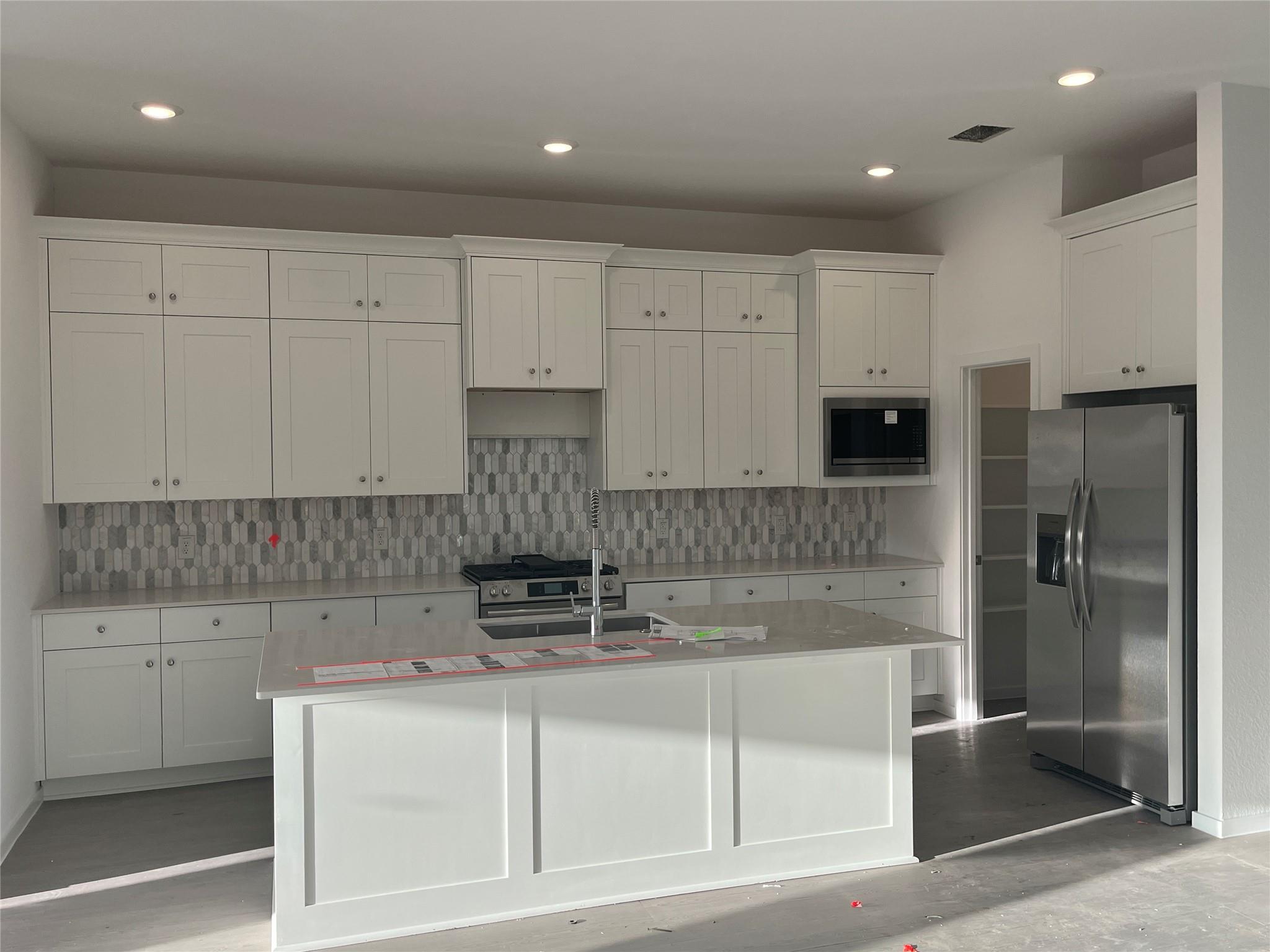 27618 Loyalty Islands Lane