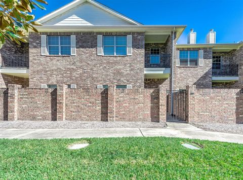 Photo of 2865 Westhollow Dr Unit 89 Dr, Houston, TX 77082 (MLS # 55772957)