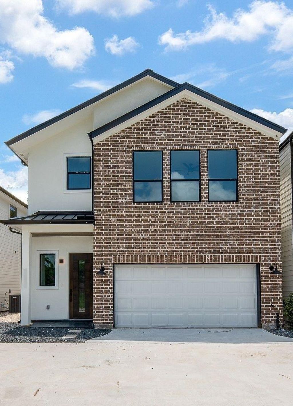 Photo of 5843 Outer Banks Street, Houston, TX 77091 (MLS # 95440951)