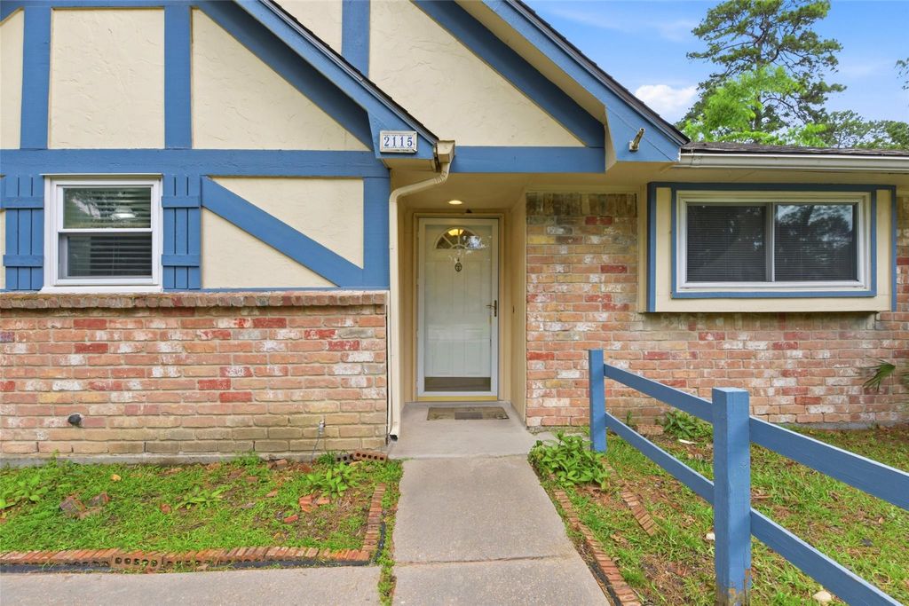 Photo of 2115 Oak Shores Drive, Kingwood, TX 77339 (MLS # 42761099)