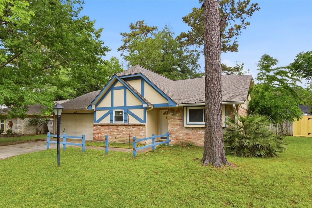 Photo of 2115 Oak Shores Drive, Kingwood, TX 77339 (MLS # 42761099)