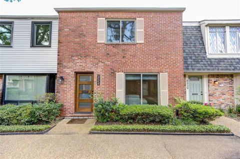 Photo of 6337 Briar Rose Drive #145, Houston, TX 77057 (MLS # 54165747)