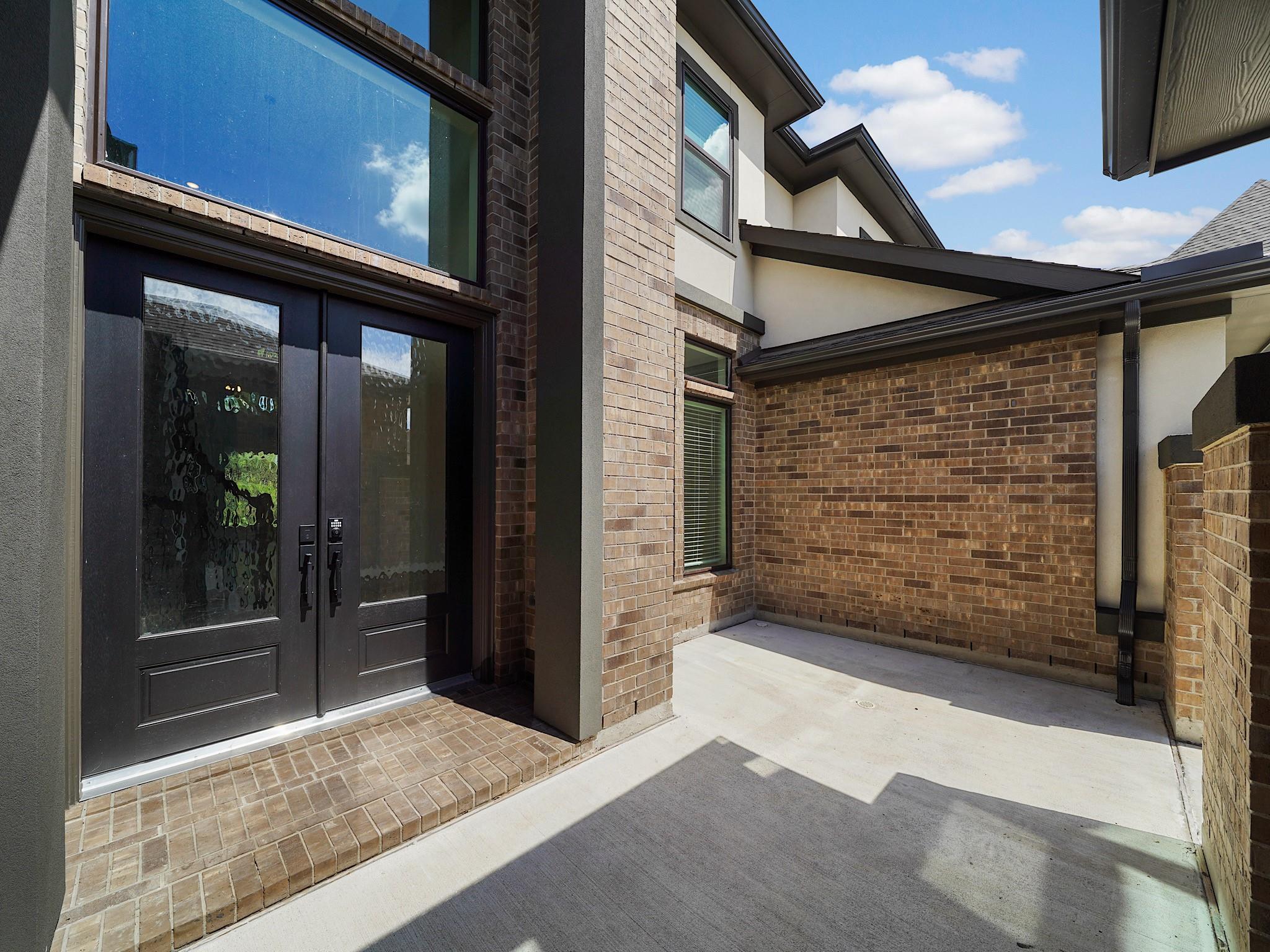 30214 Crossfield Court