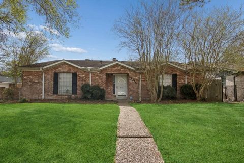 Multifamily For Sale - 3215 Palm Desert Lane<br/> Missouri City, TX 77459