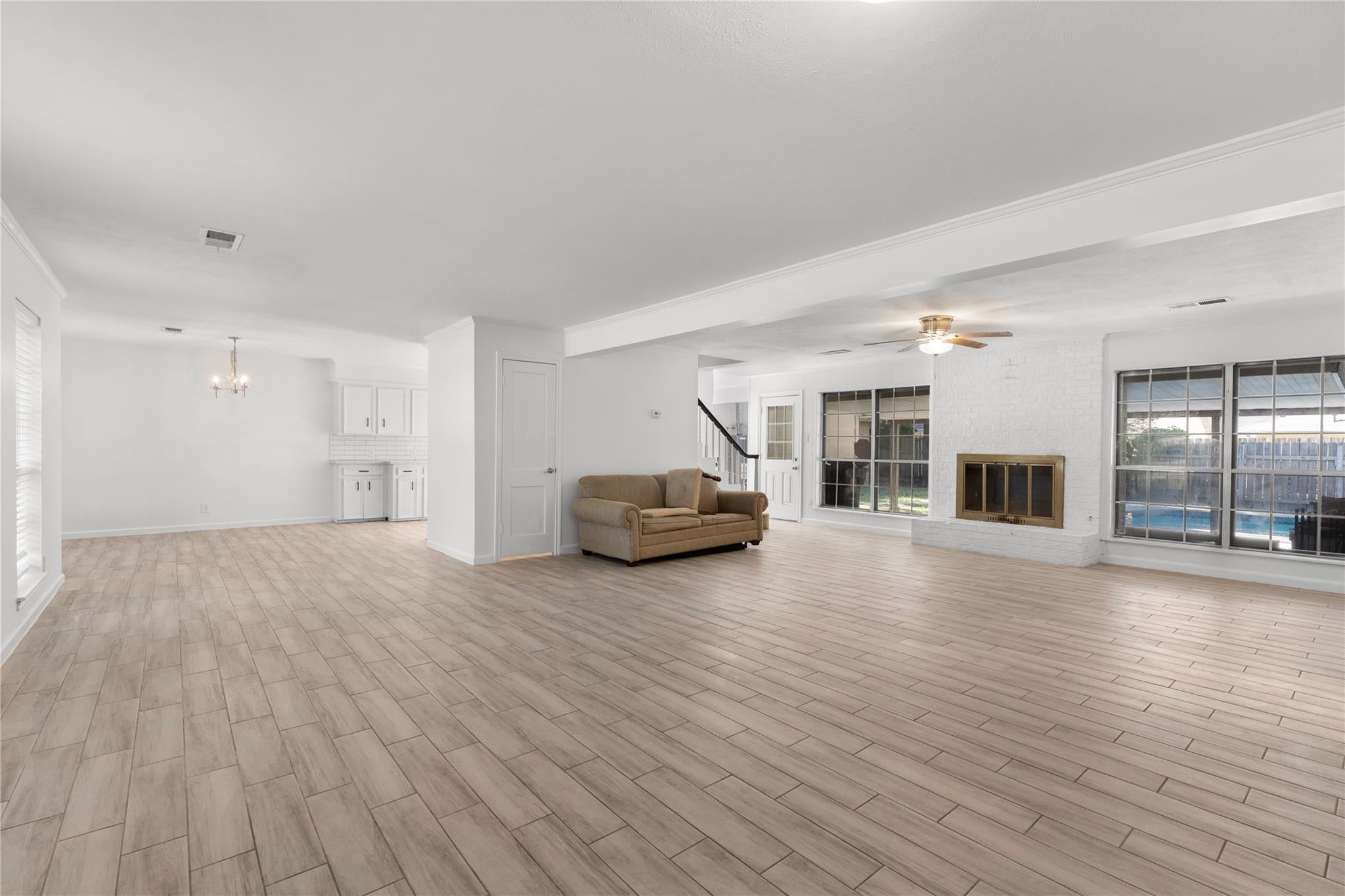 550 Gunston Court