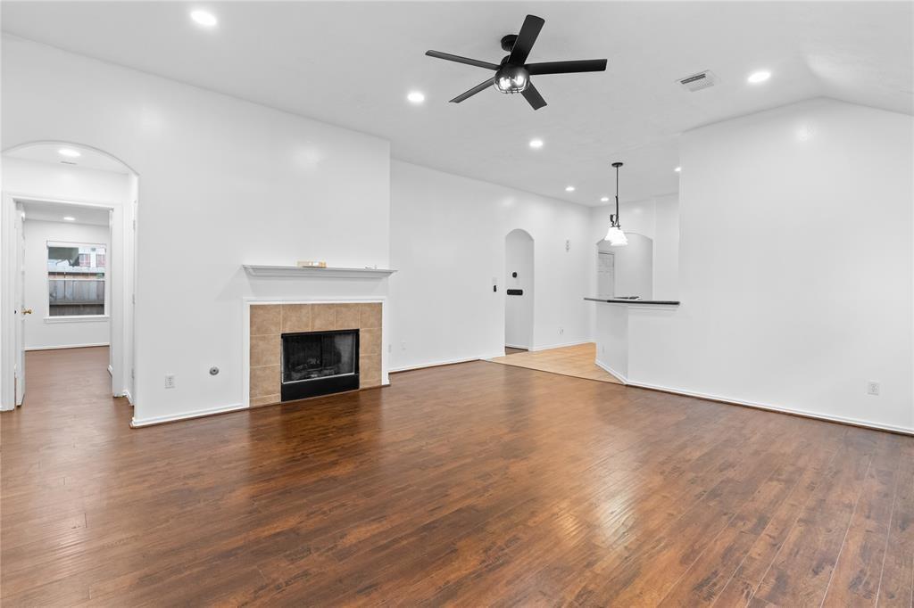 15323 Redbud Berry Way