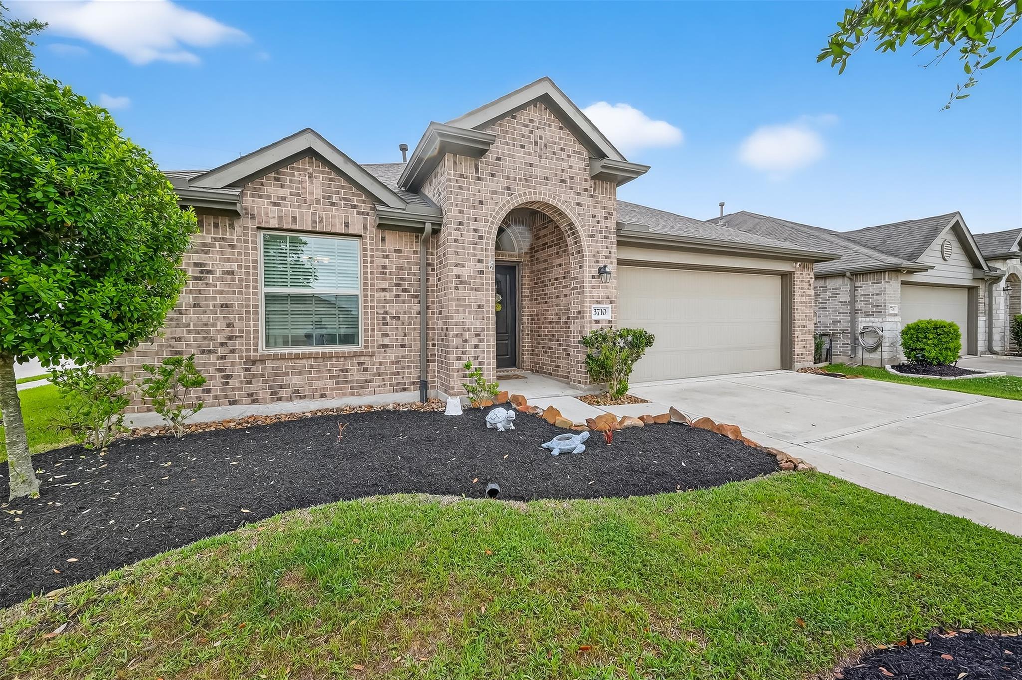 3710 Butterfly Breeze Lane