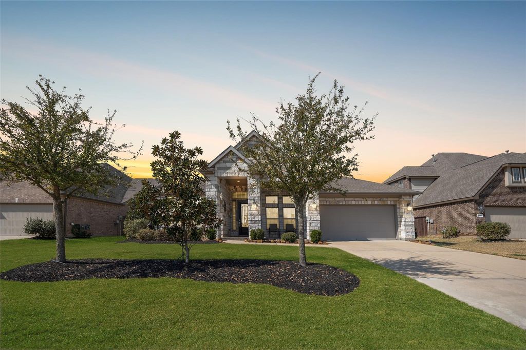 Photo of 2627 Banyon Gulch Ln Lane, Katy, TX 77493 (MLS # 49308920)