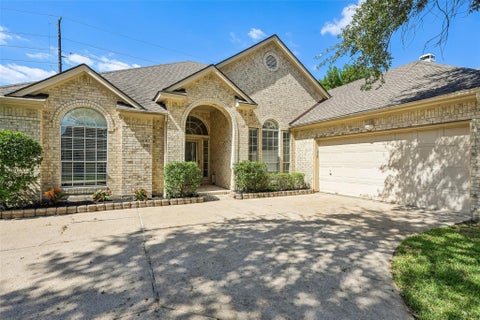 Photo of 3402 Shadowwalk Drive, Houston, TX 77082 (MLS # 16455673)