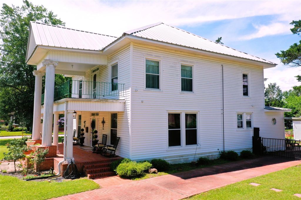 Photo of 702 S 9th Avenue, Teague, TX 75860 (MLS # 56554200)