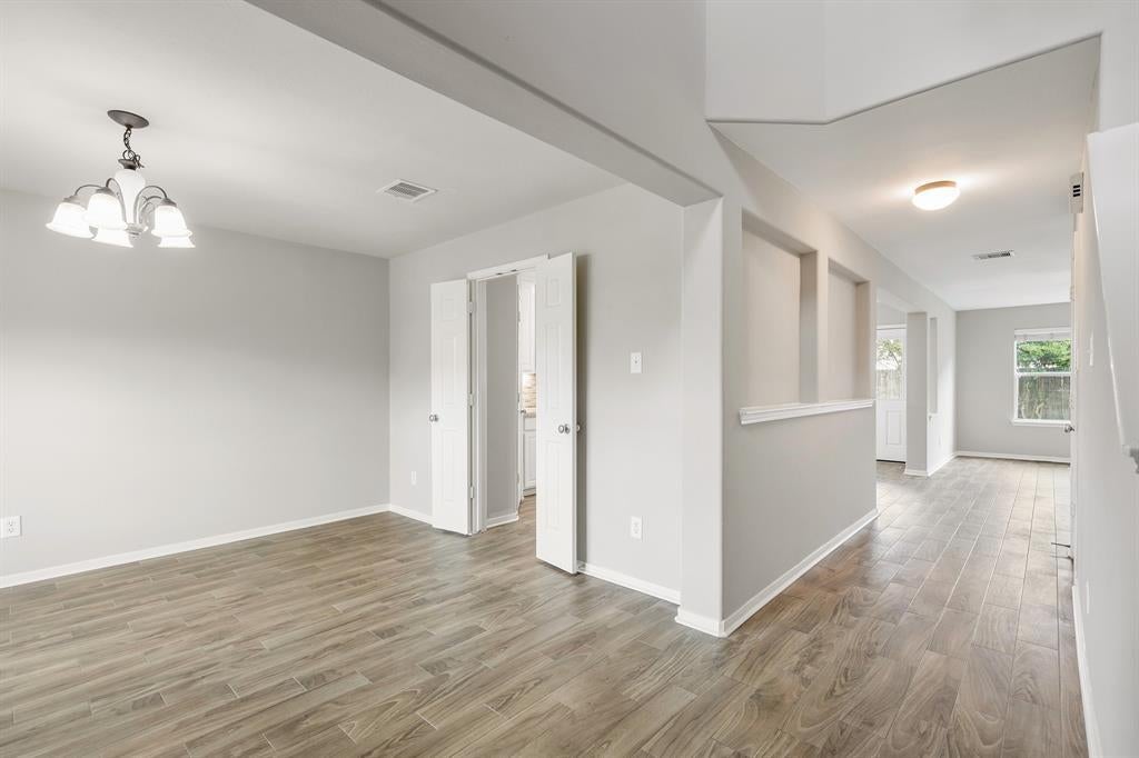 6105 Larrycrest Drive
