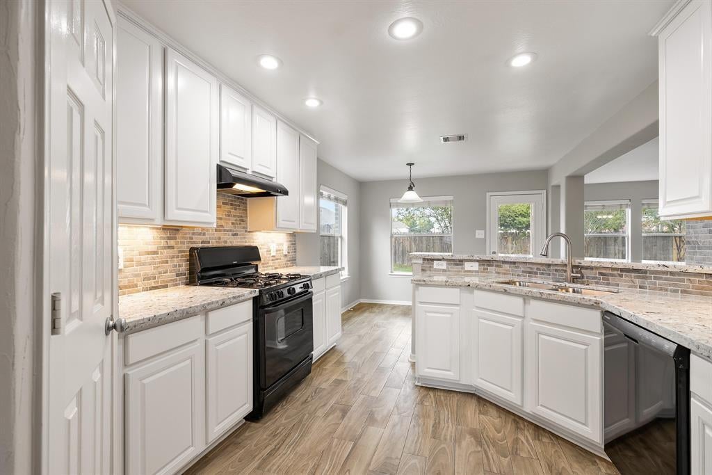 6105 Larrycrest Drive