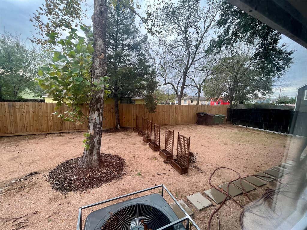 Photo of 302 Moody Street, Houston, TX 77009 (MLS # 85523140)