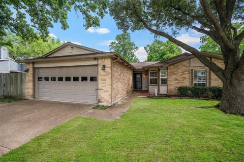 Photo of 10122 Green Valley Lane, Houston, TX 77064 (MLS # 52697005)