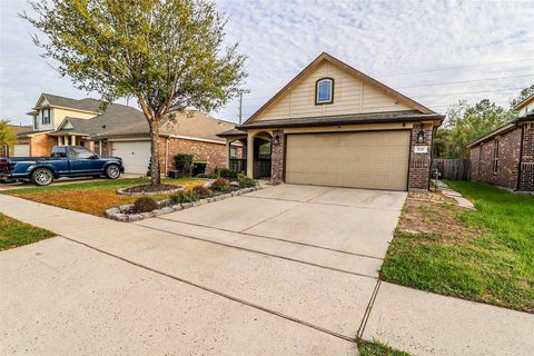 Photo of 1727 Kilmory Court, Houston, TX 77014 (MLS # 29986399)