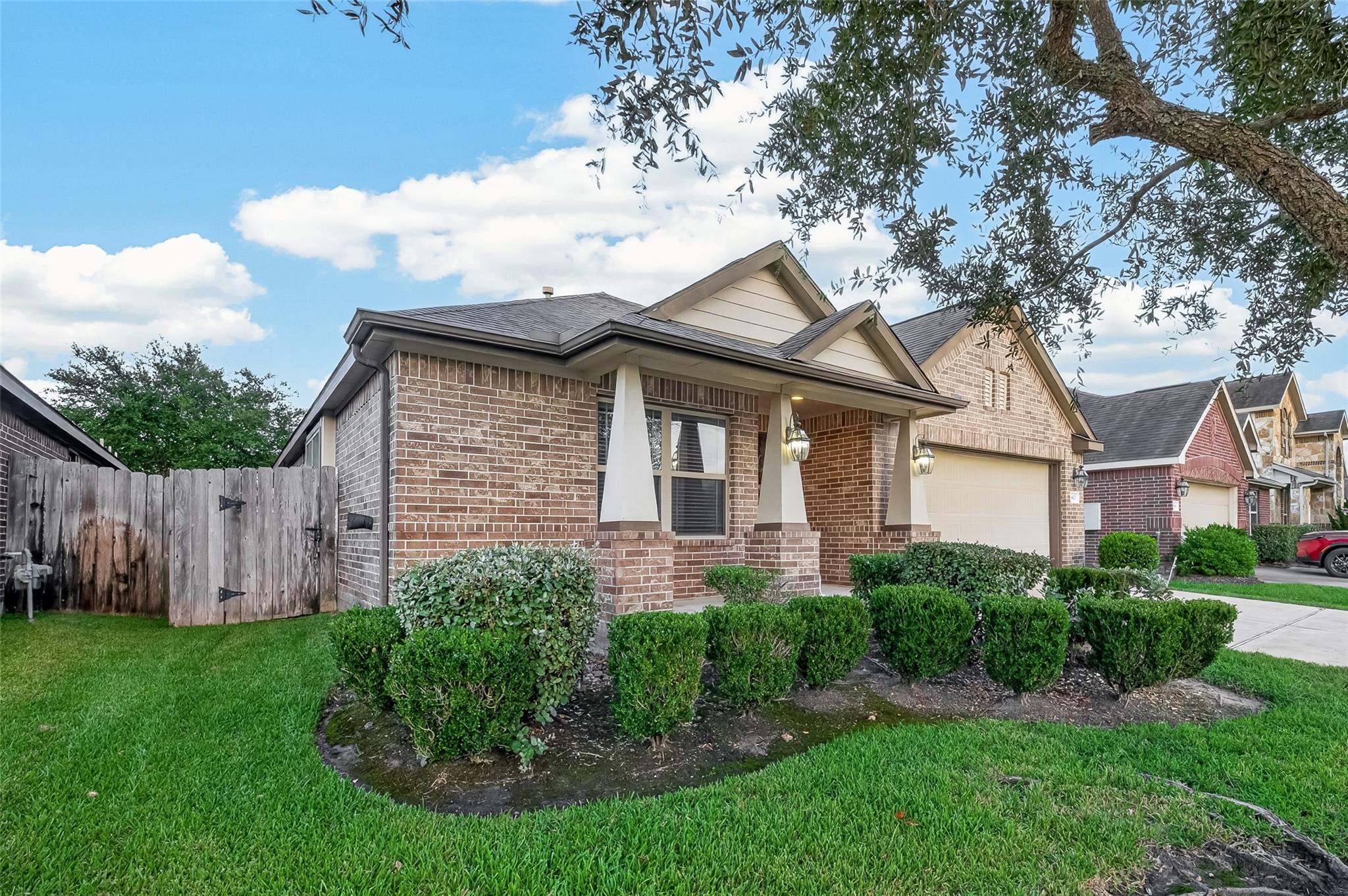 6807 Peach Mill Lane