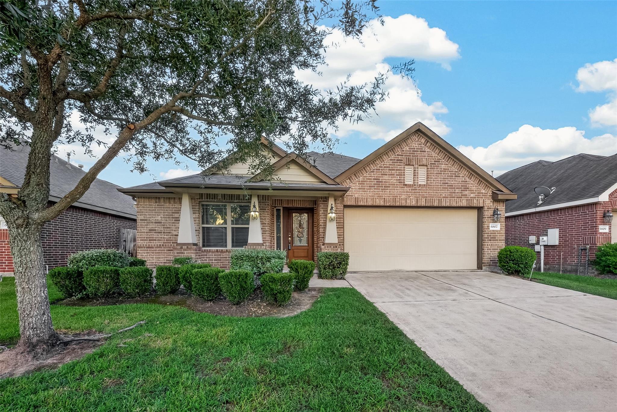 6807 Peach Mill Lane