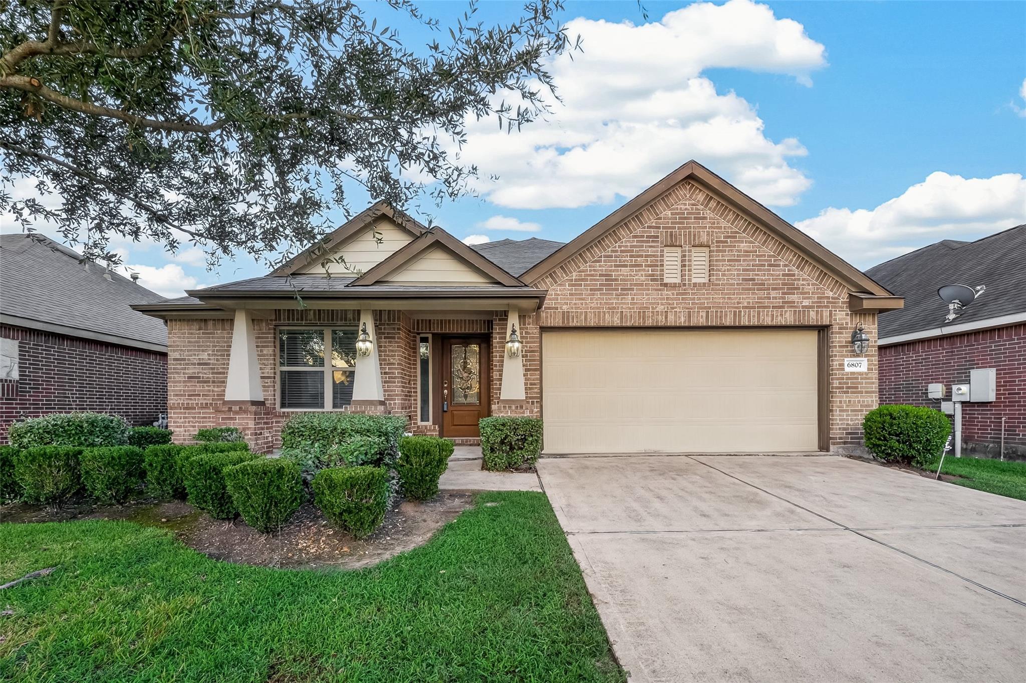 6807 Peach Mill Lane