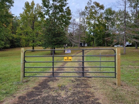 Photo of 370 Fm 692, Burkeville, TX 75932 (MLS # 86288451)