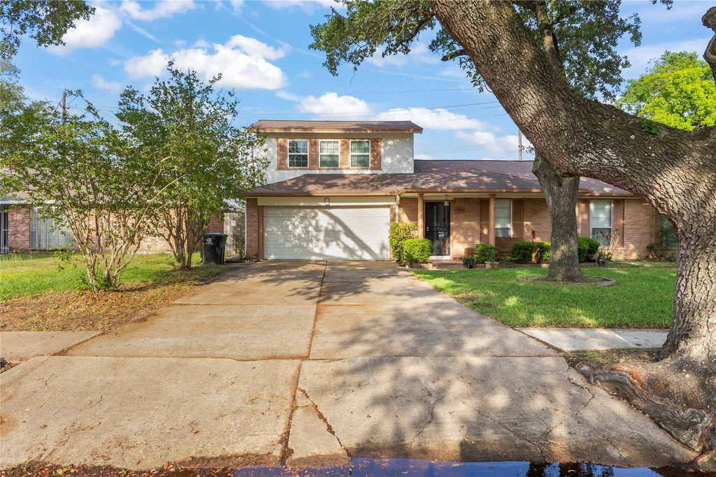 Photo of 10910 Vanderford Drive, Houston, TX 77099 (MLS # 828728)