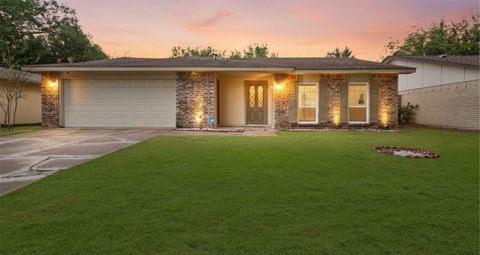 Photo of 2130 Quail Valley East Drive, Missouri City, TX 77459 (MLS # 55152581)