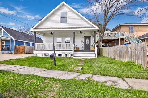 Photo of 109 N Super Street, Houston, TX 77011 (MLS # 52556477)