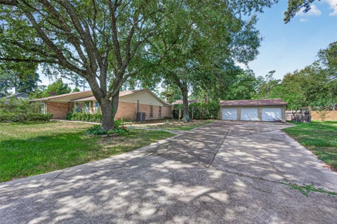 Photo of 10211 Kerr Lane, Conroe, TX 77385 (MLS # 92719231)