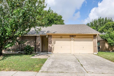 Photo of 10907 Allison Bend Court CT, Houston, TX 77086 (MLS # 85866676)