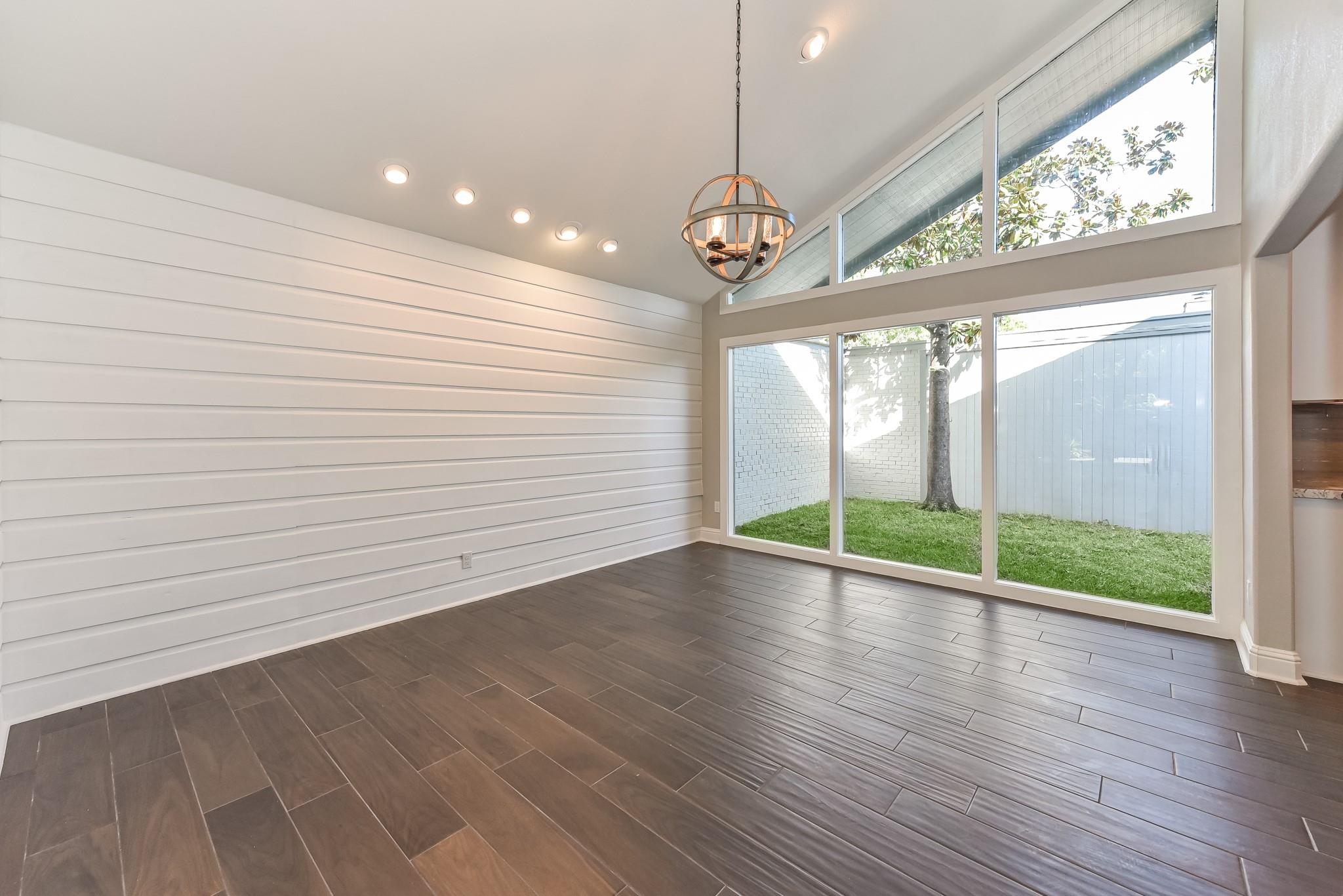 6 Earlham Drive