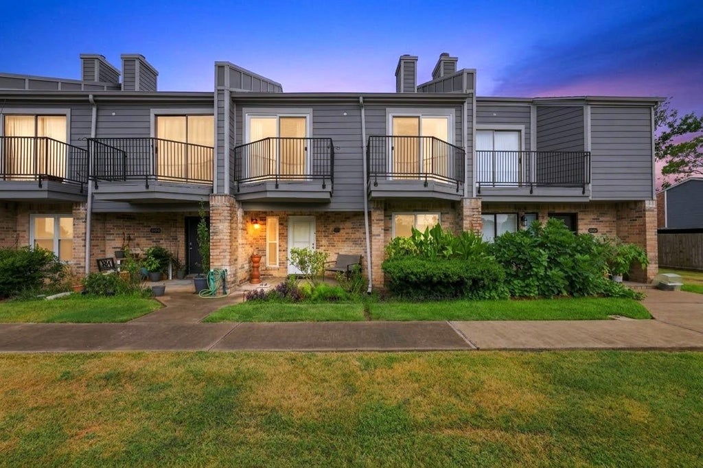 Photo of 1714 Good Day Drive, Missouri City, TX 77459 (MLS # 44459211)