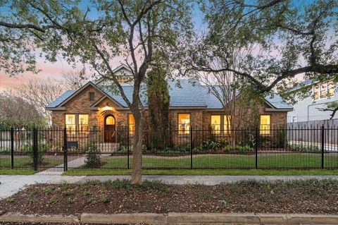 Photo of 304 Bayland Avenue, Houston, TX 77009 (MLS # 94254988) Photo of 304 Bayland Avenue, Houston, TX 77009 (MLS # 94254988)