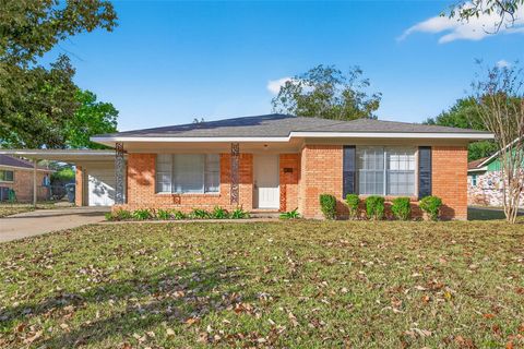 Photo of 1411 Mimosa Lane, Rosenberg, TX 77471 (MLS # 35053282)