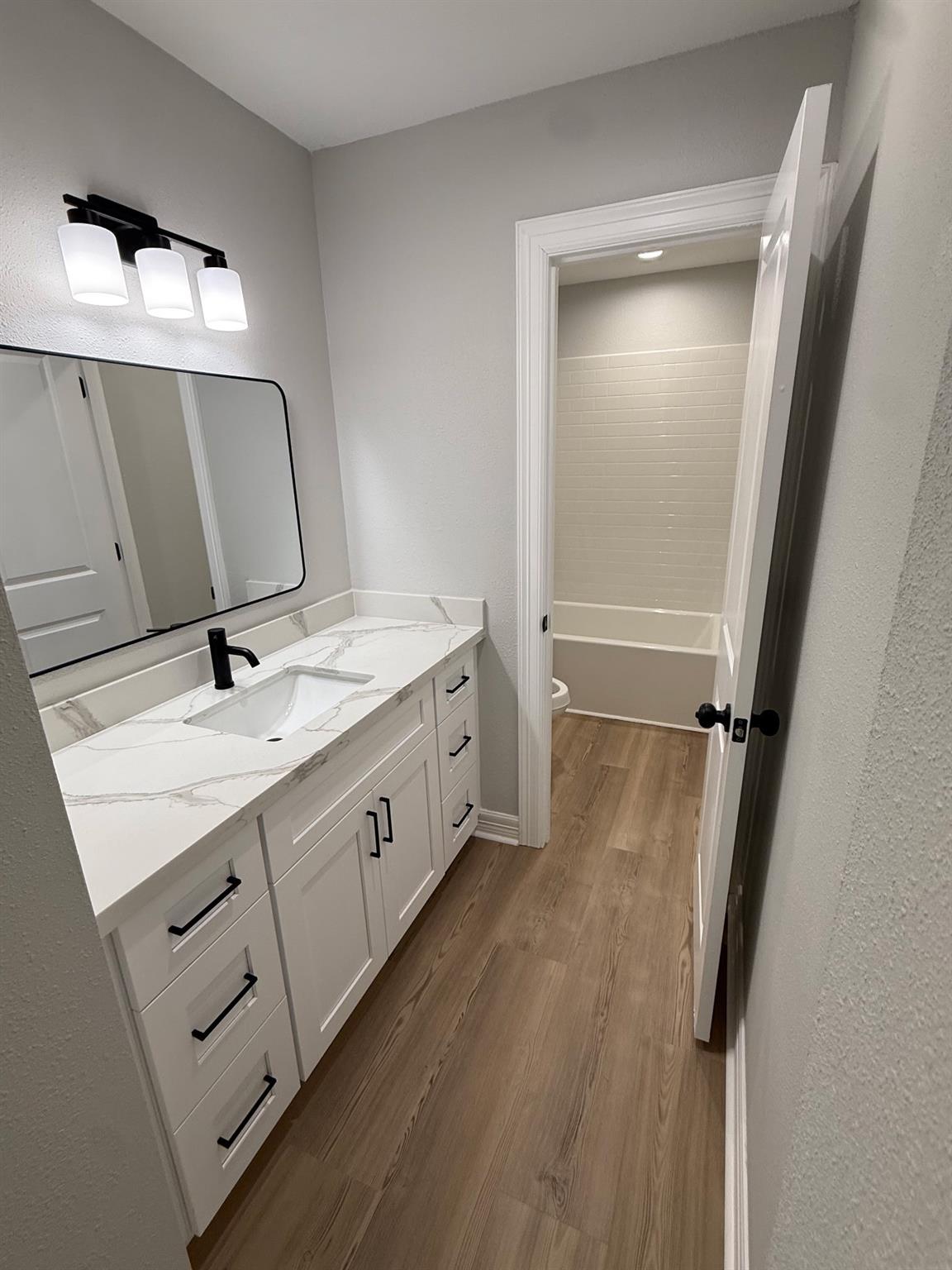 2651 Beaumont Avenue