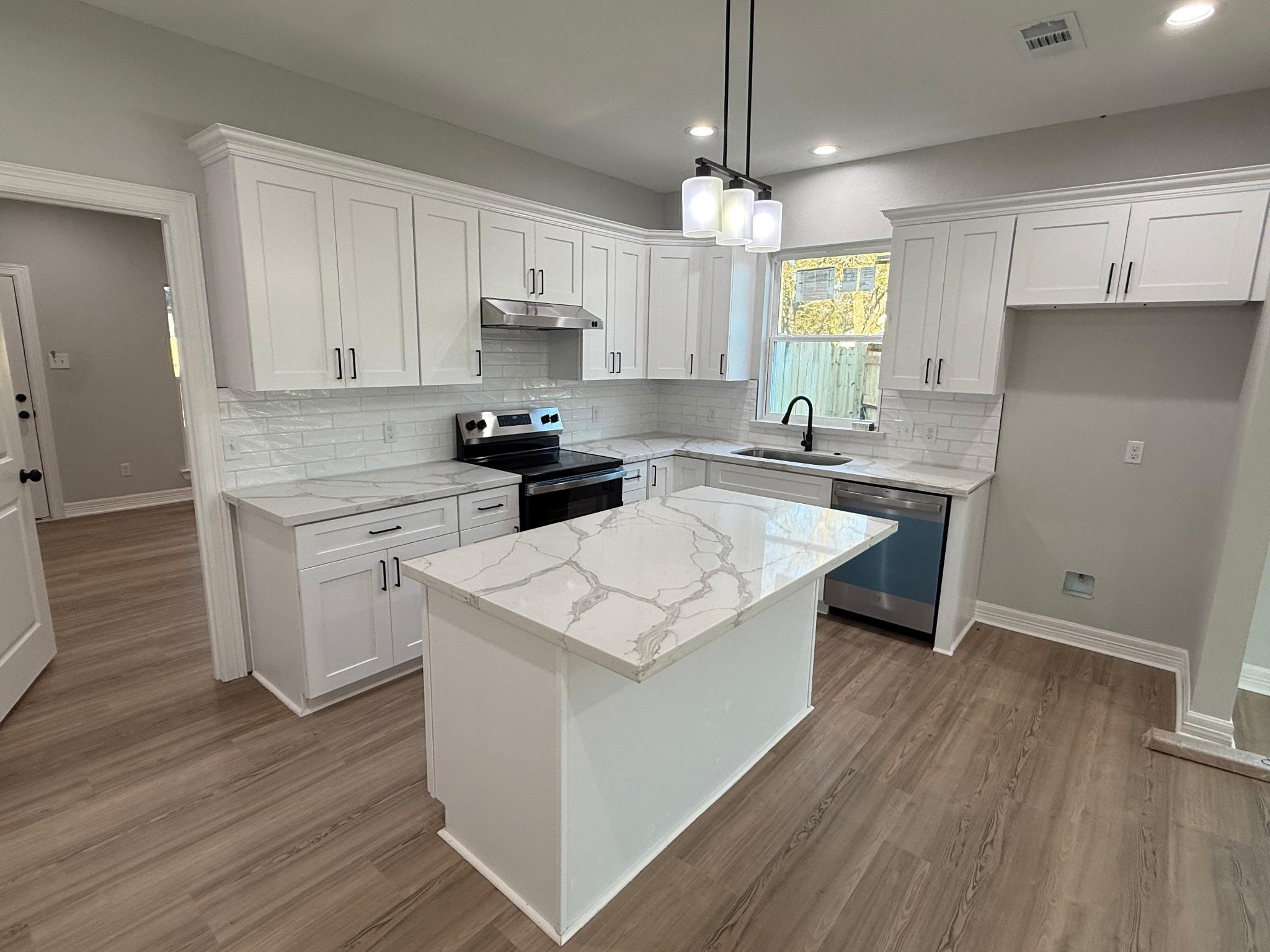 2651 Beaumont Avenue