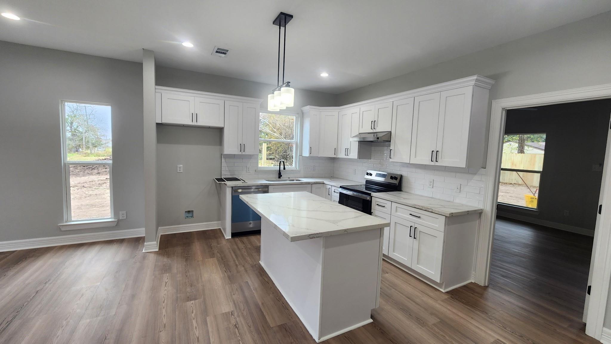 2651 Beaumont Avenue