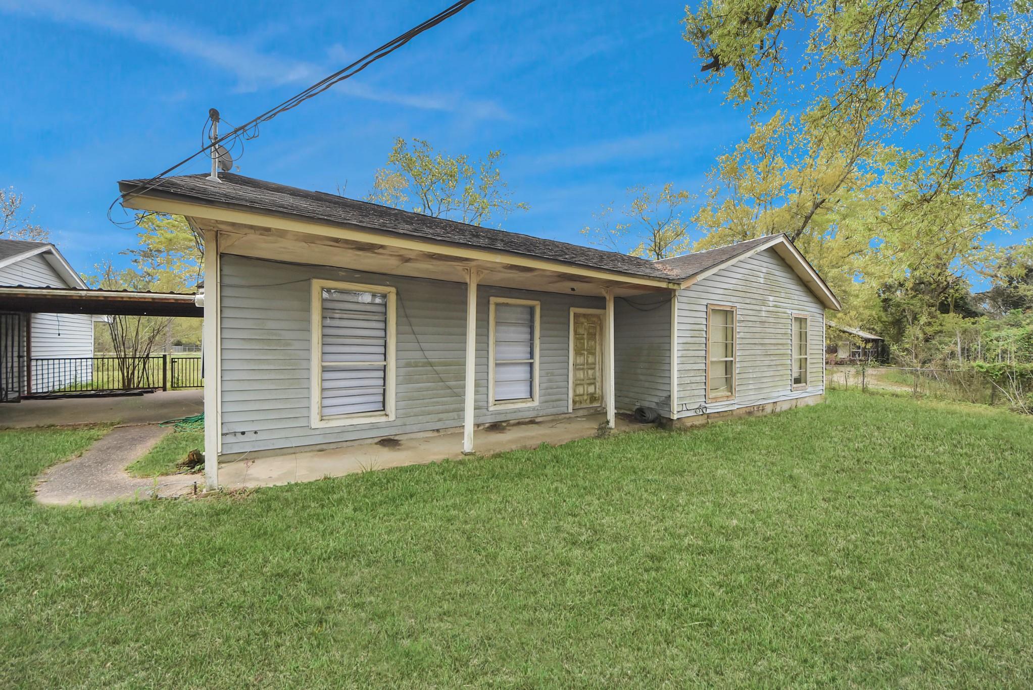 16622 Water Oak Drive