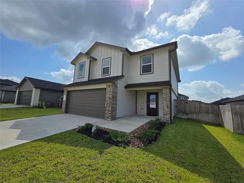 Homes For Rent - 40934 Seasoned Oak Lane<br/> Magnolia, TX 77354