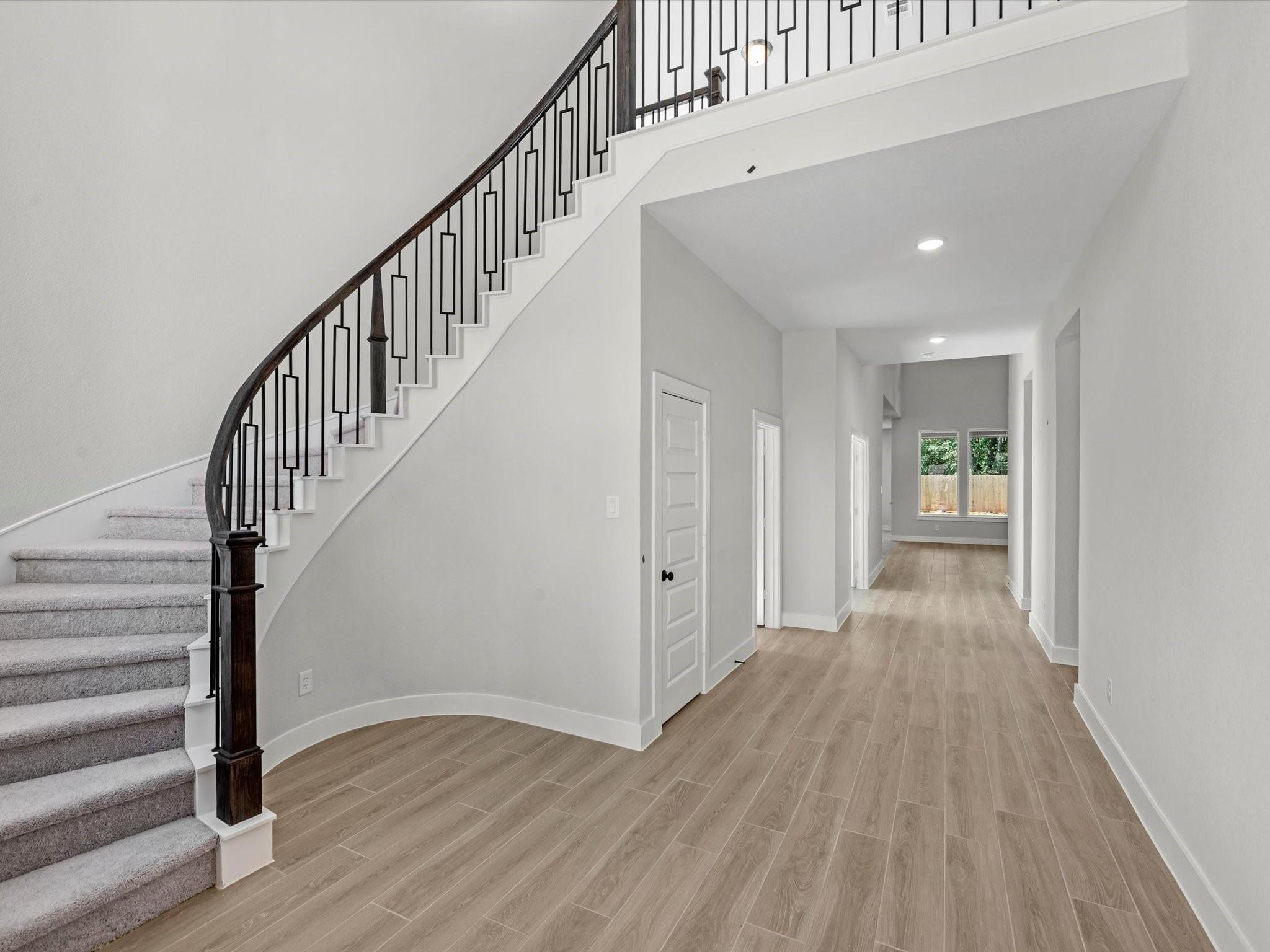 7066 North Lake Clopton Drive