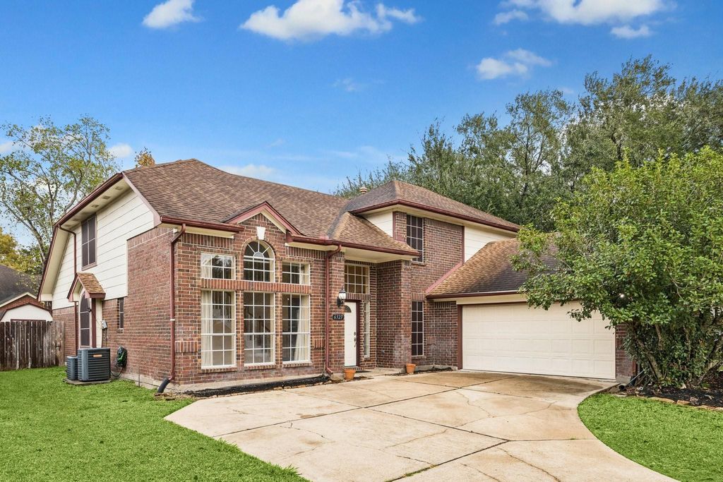 Photo of 6327 Box Bluff Court, Sugar Land, TX 77479 (MLS # 73256440)