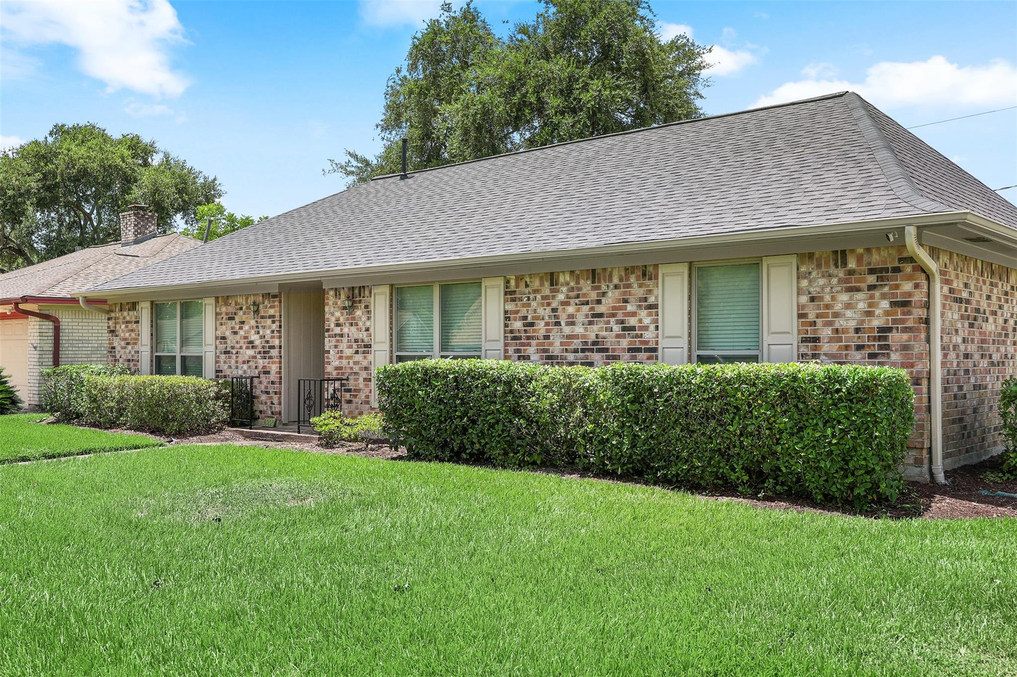 3002 Village Lane