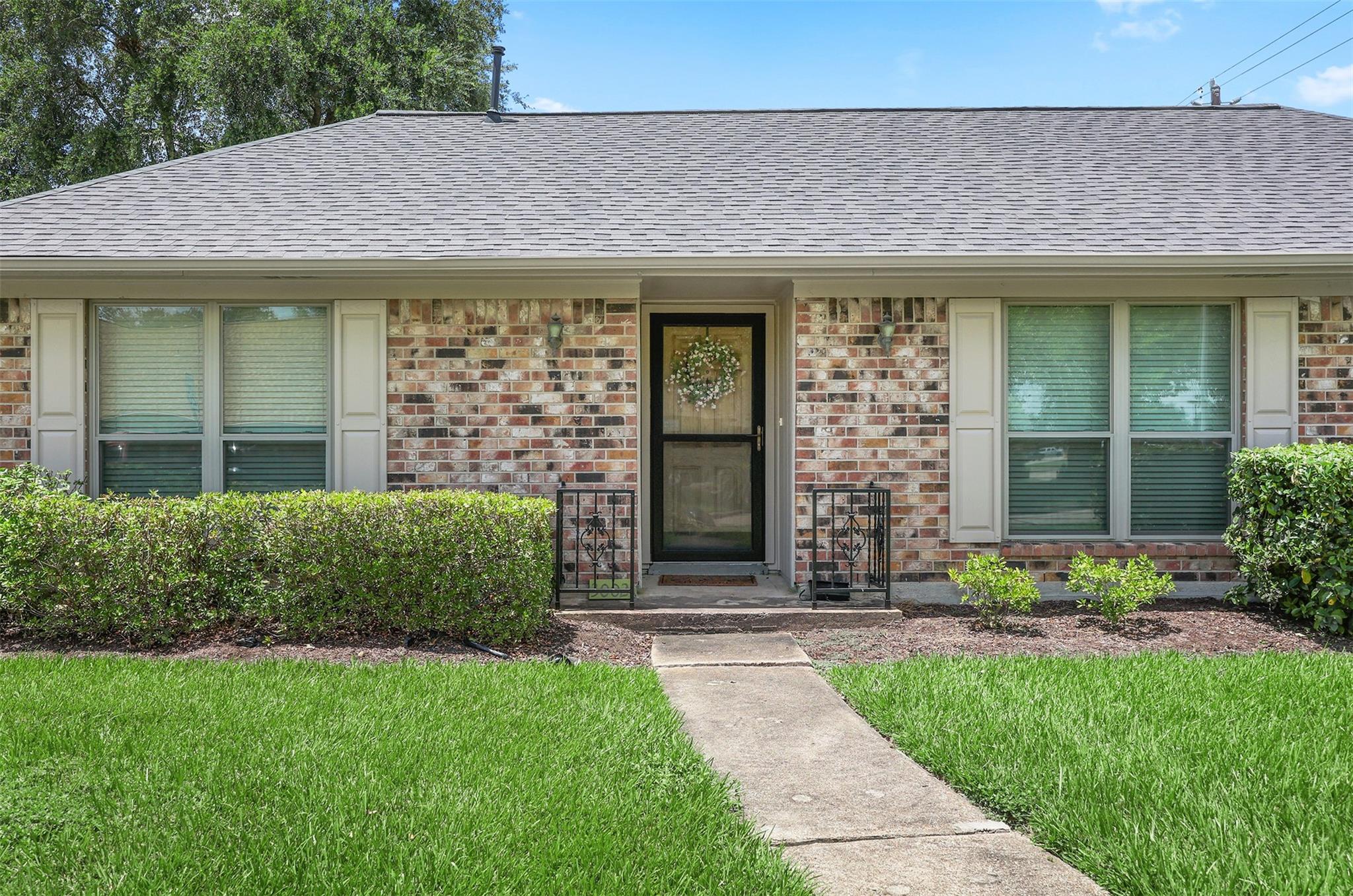 3002 Village Lane