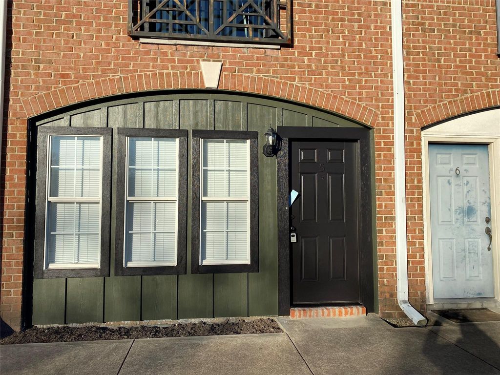 Photo of 1616 Avenue N #5, Huntsville, TX 77340 (MLS # 28855638)