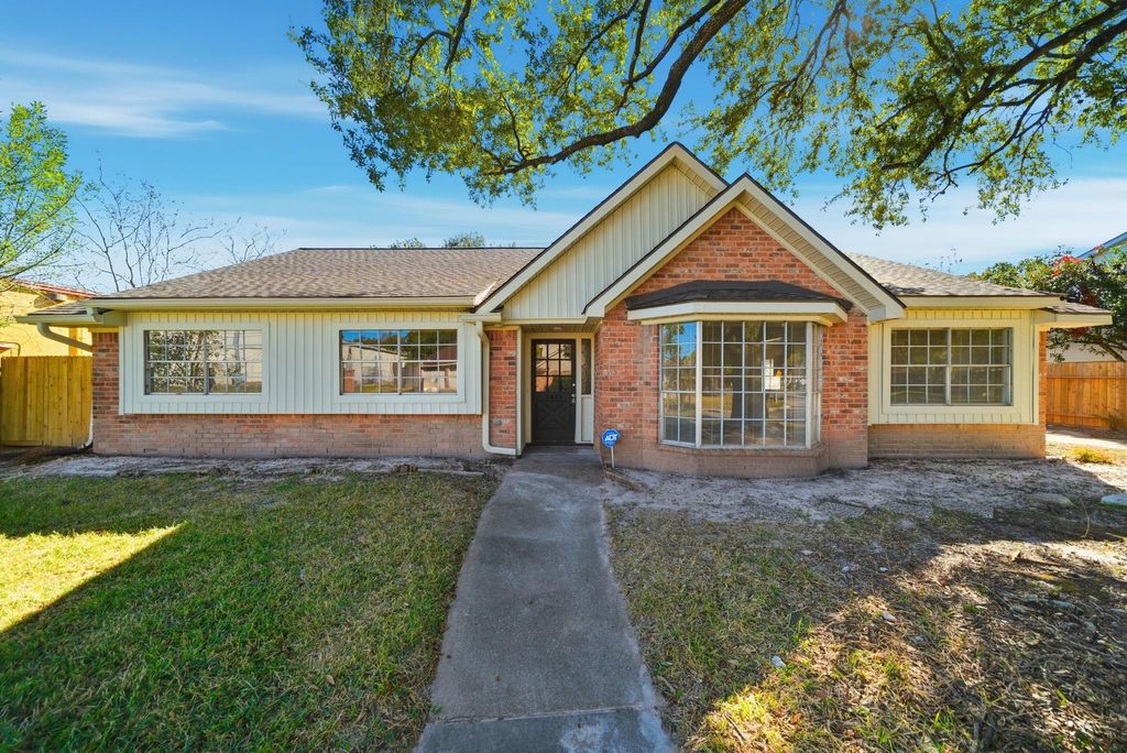 Photo of 7230 Bayou Forest Drive, Houston, TX 77088 (MLS # 57649040)
