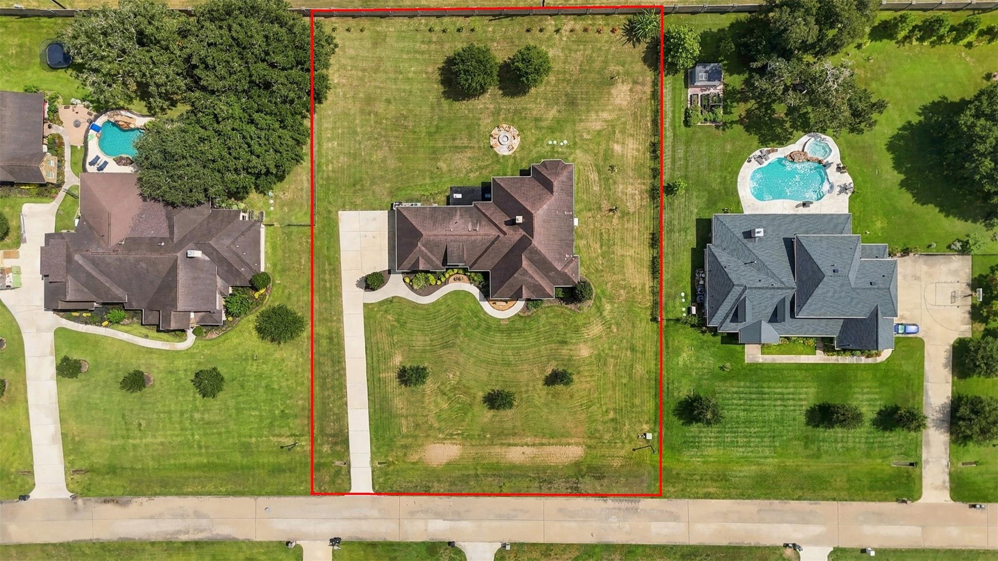 8518 Lofty Pines