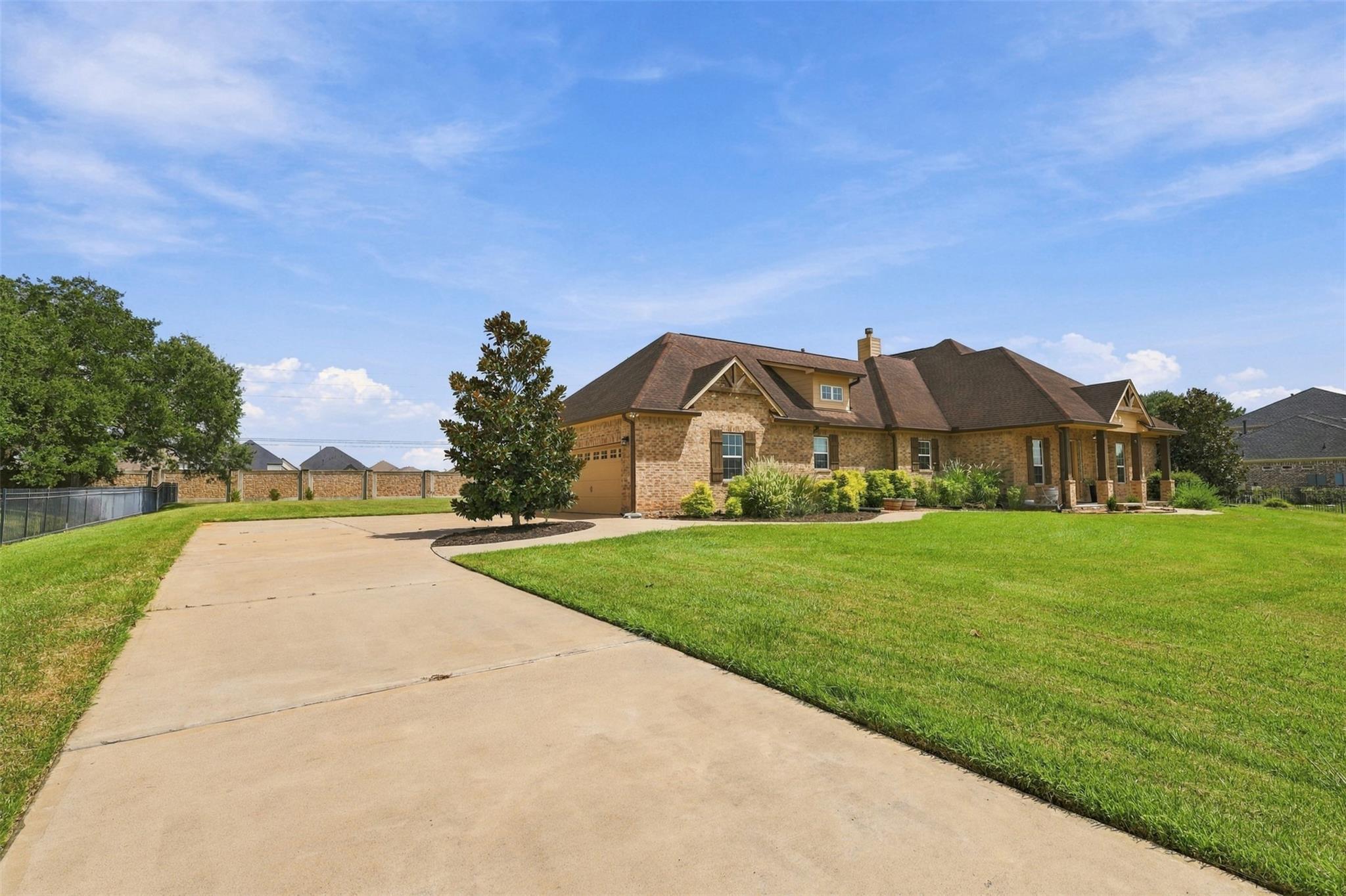 8518 Lofty Pines