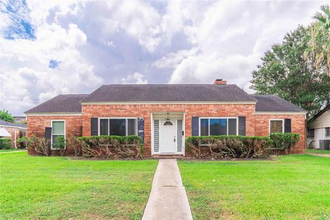 Photo of 8819 Hazen Street, Houston, TX 77036 (MLS # 82123564)