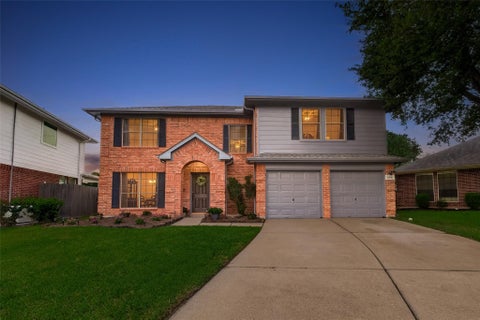 Homes For Sale - 16906 Fairway Glen Lane<br/> Fort Bend County, Sugar Land, TX 77498